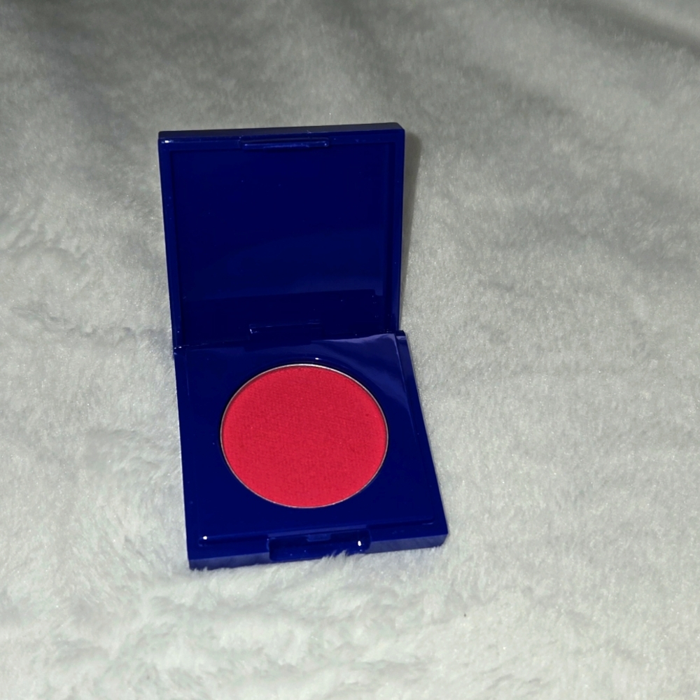 Tresluce Beauty Ready to Bounce Blush in Vacation